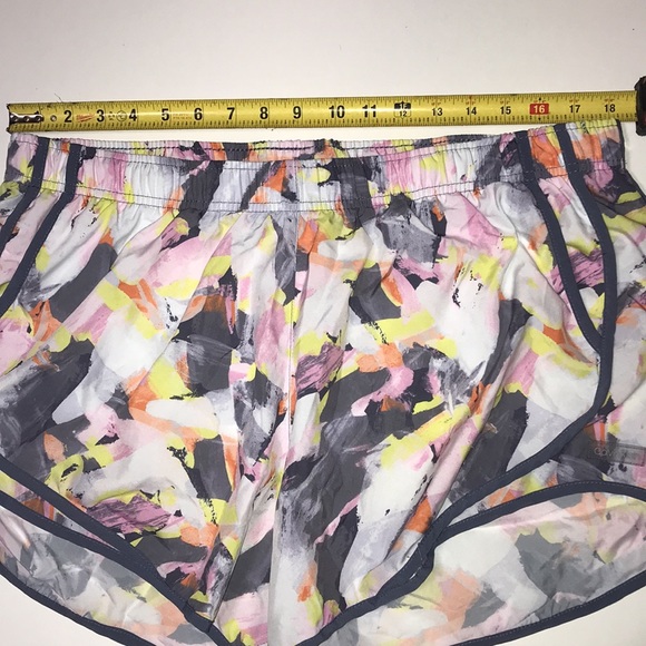 Calvin Klein Running Shorts Lined w drawstring Size XXL - Picture 4 of 8